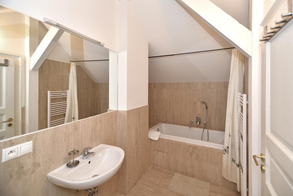 Historic Centre Apartments I Prag Rum bild